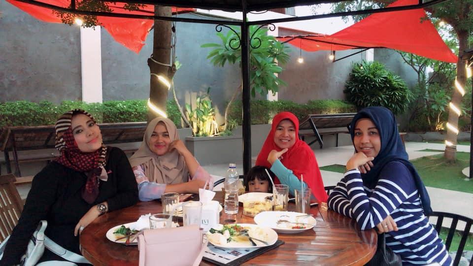 Old School Resto