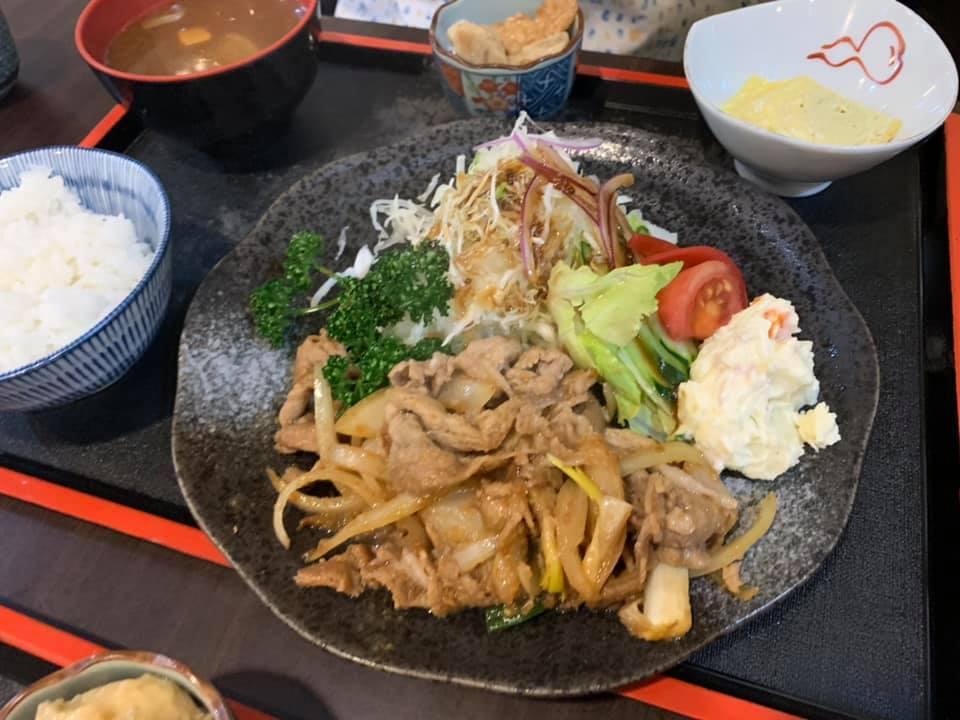 日本食堂吃飯
