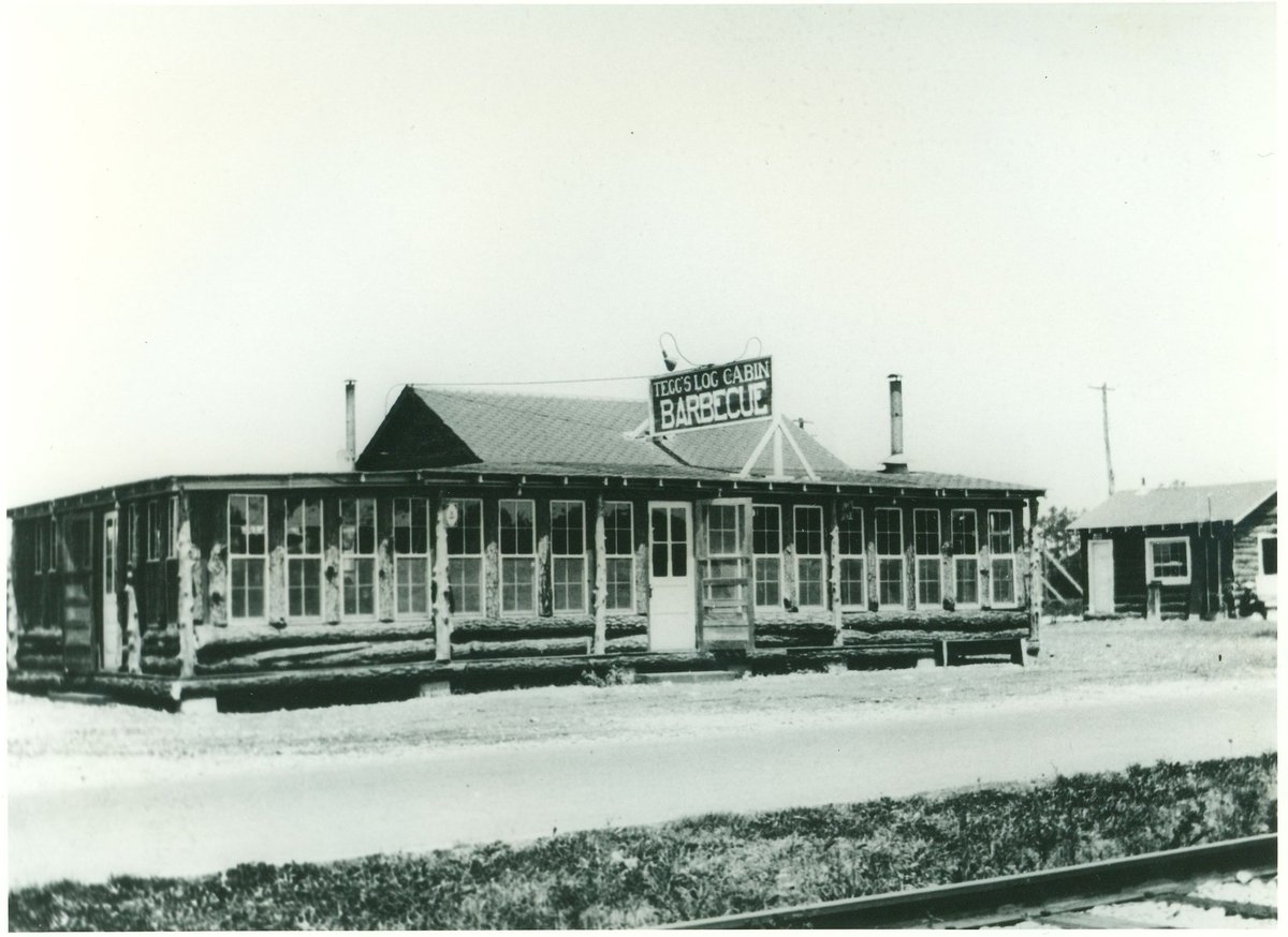 Tegg's Log Cabin (Barbeque)