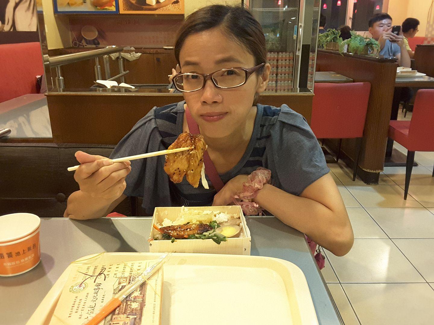 悟饕池上飯包