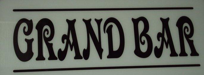 Grand bar