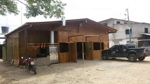 Restaurant y Parrilladas "EL Saman"