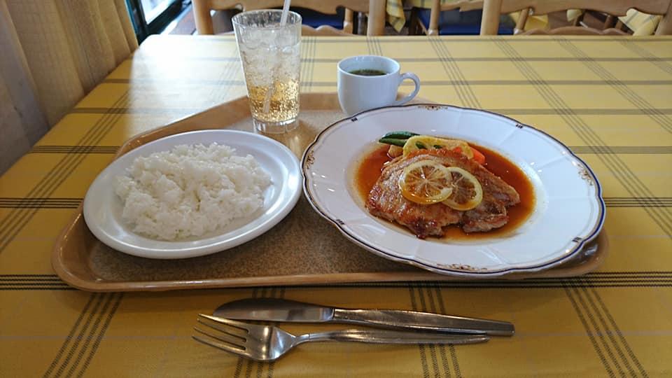 ハングリーキッチン