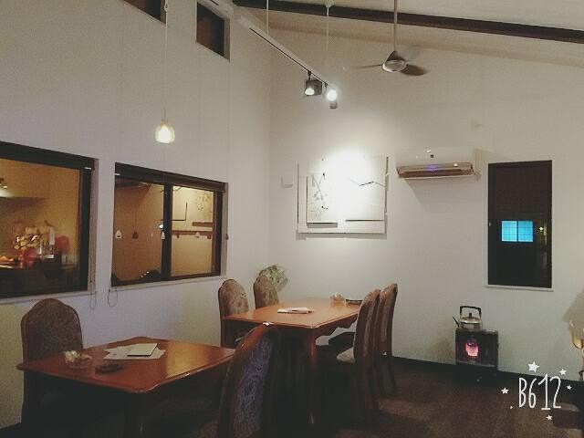 Bar&Cafe Robin