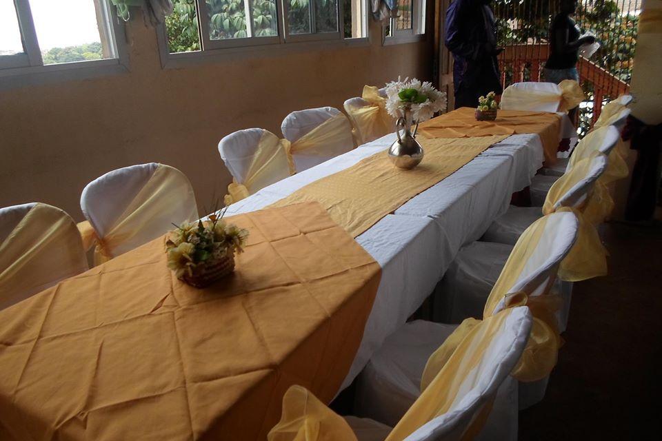 Premier refuge bar restaurant