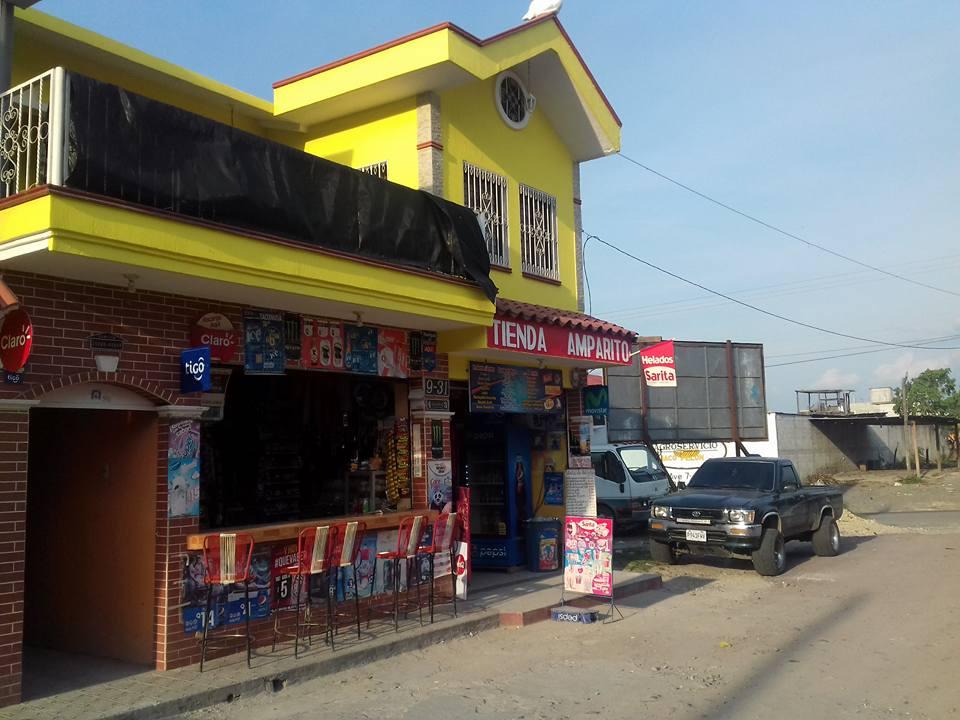 Tienda Amparito - Restaurante y Antojitos "Royal cafe"