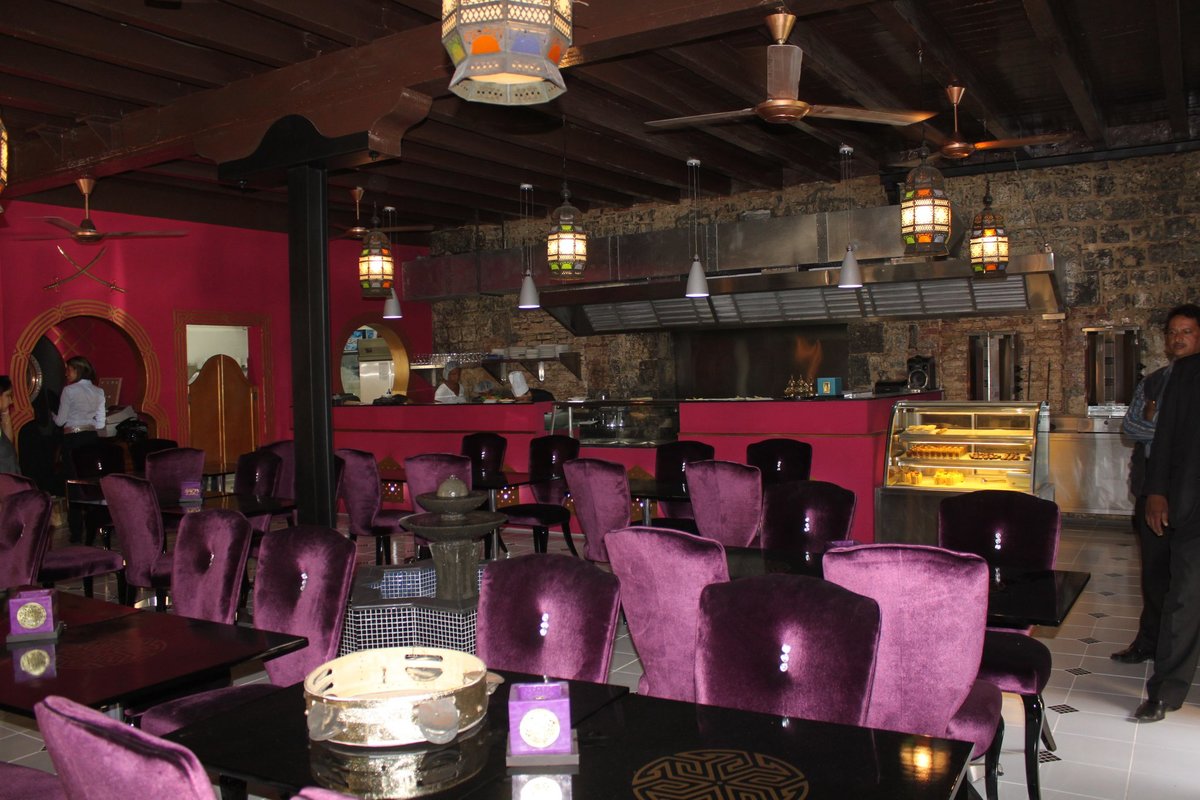 Le Sultan Restaurant and Shisha Lounge
