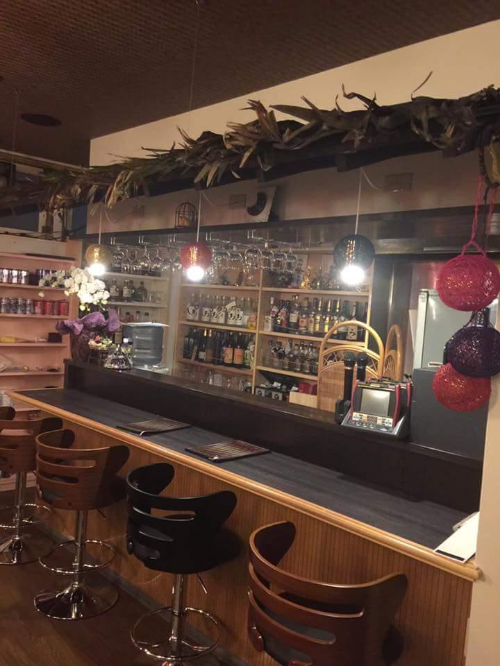 Sally's BAR and Dining