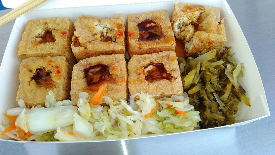 通霄廟口阿嬤臭豆腐《三義店》