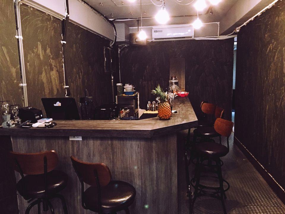 PLAY Bar