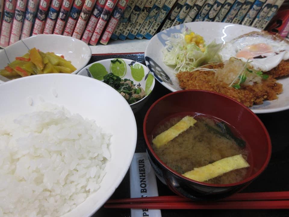マンガ喫茶リアル