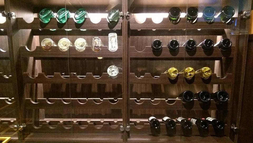 岦根川居酒屋