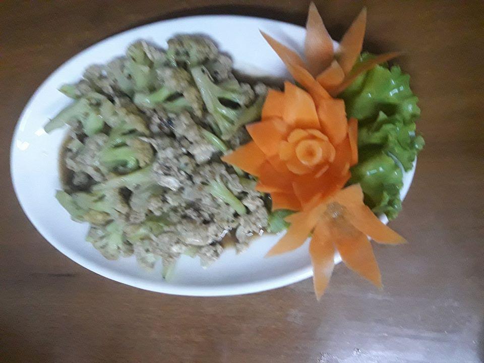 ေအာင္မိုးဟိန္း စားေသာက္ဆိုင္