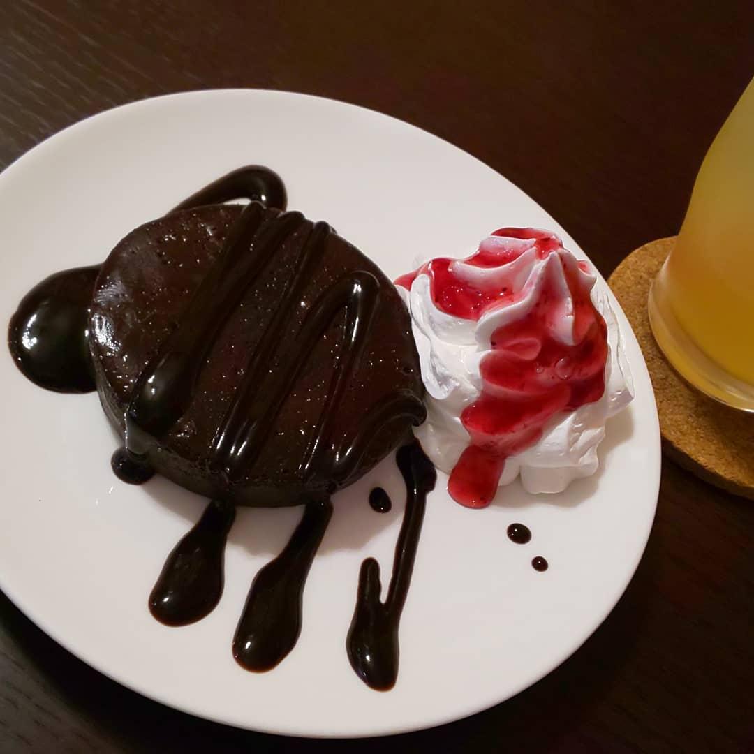 HERO’S CAFE