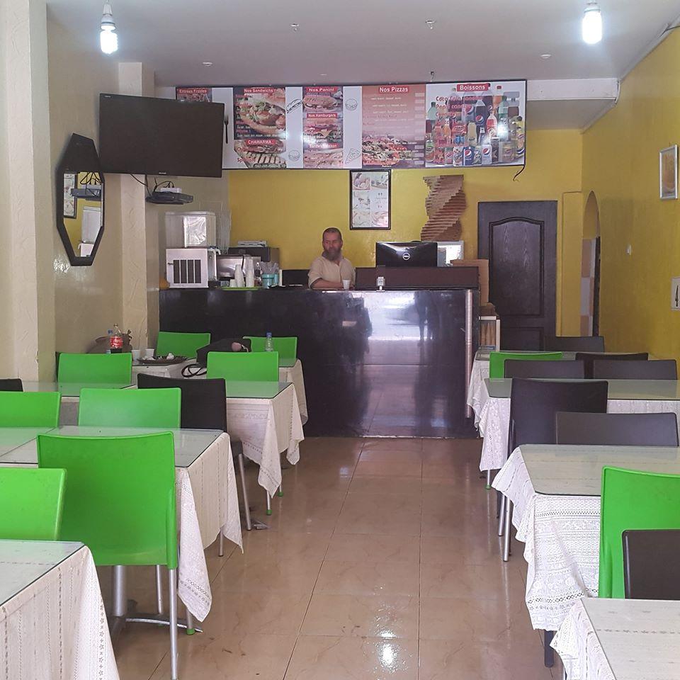 El Moumtaz Fast Food