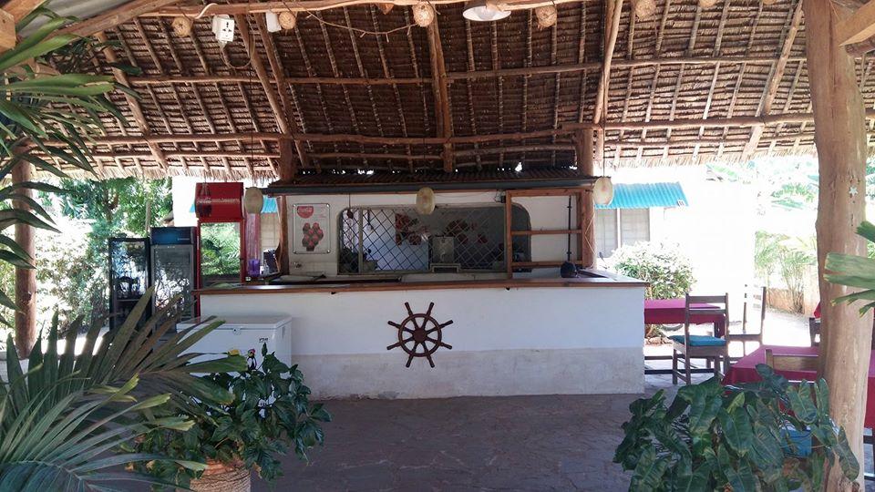 Daisy's Bar & Restaurant