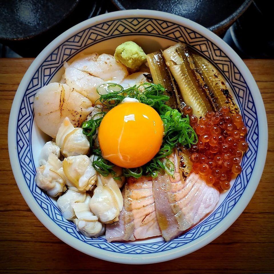 坐著做。海鮮丼飯專門店 Zhongli District