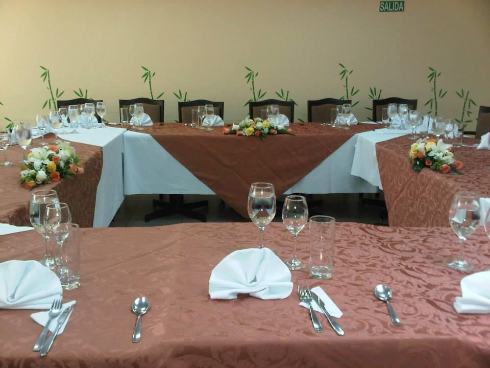Restaurante-Catering Media Naranja