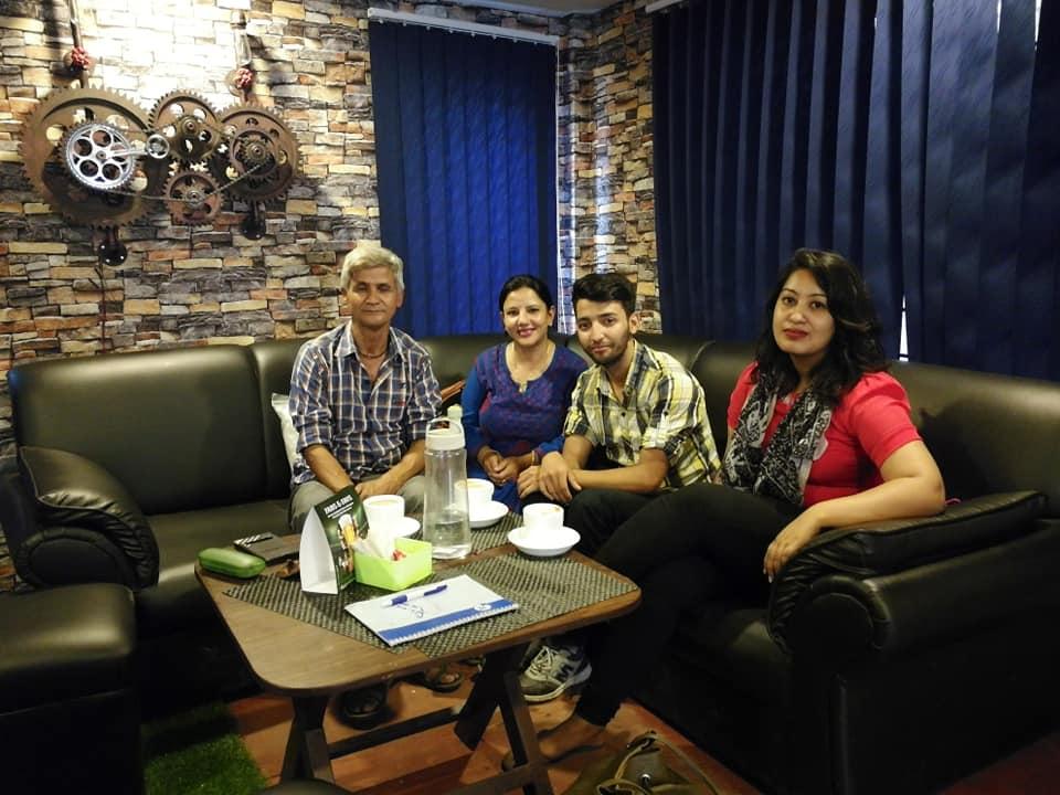 Bikeaholic Bar & Bistro