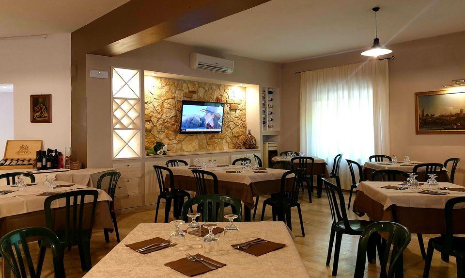 Hotel Ristorante Domo De Janas