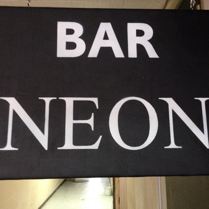 BAR NEON