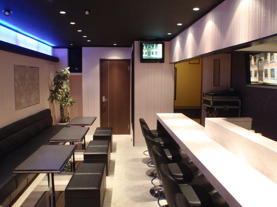 カラオケ居酒屋遊