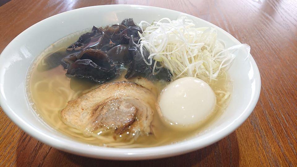 らーめん関哲（旧・立ち食い塩ラーメン「かん哲」）
