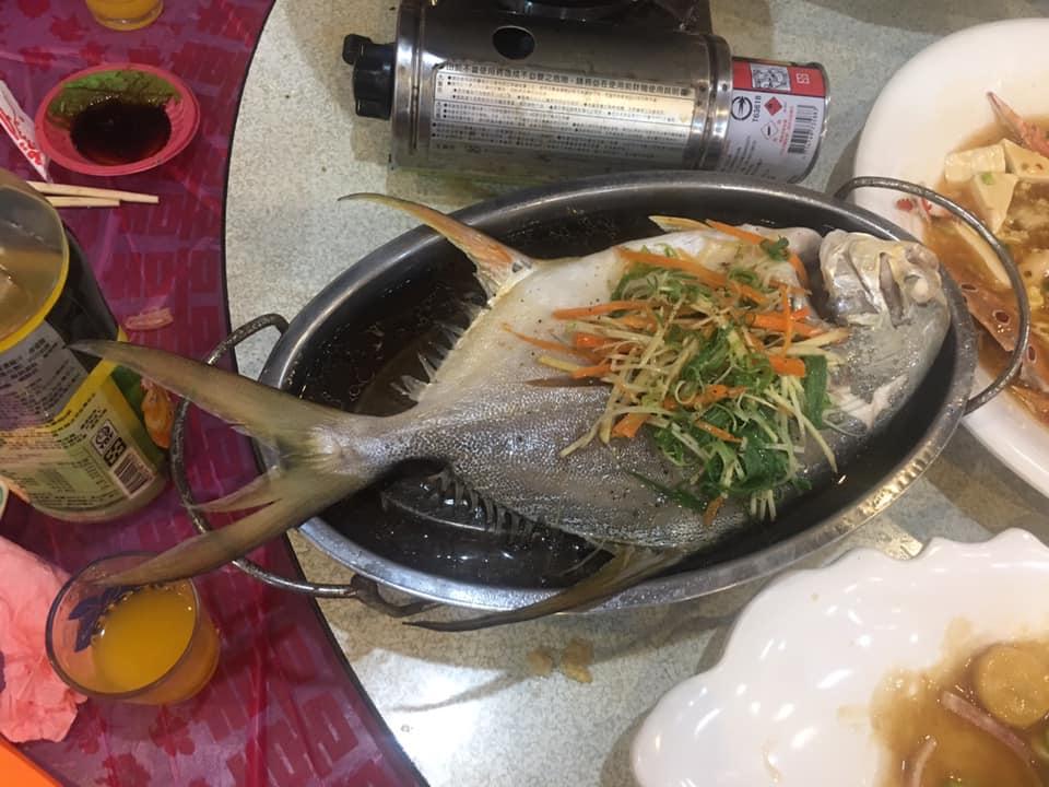 烏石港鯨豚美食