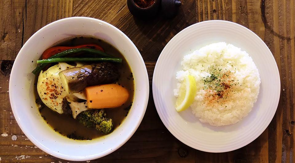 札幌スープカレーと野菜プディングの店　コモド カフェ（comodo cafe)