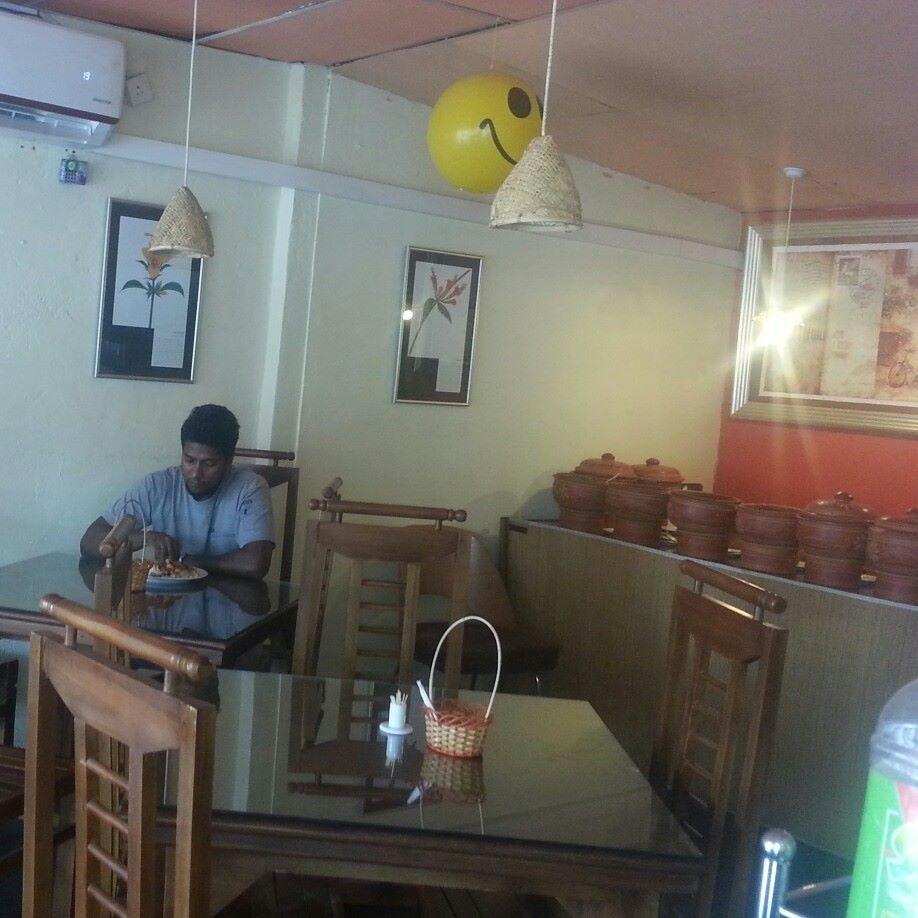RAVON Family Restaurant