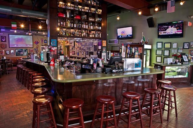 Q-INN The Adorable Sports Bar & Restaurant