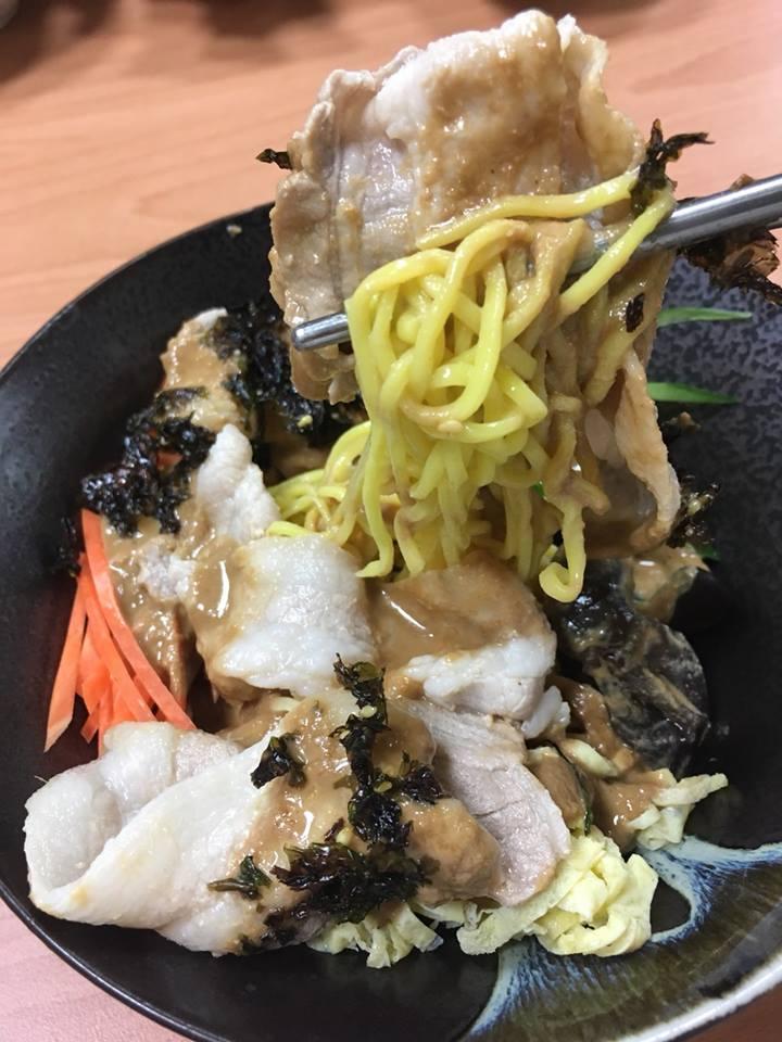 拉拉麵 lalamen 台灣活力餐點