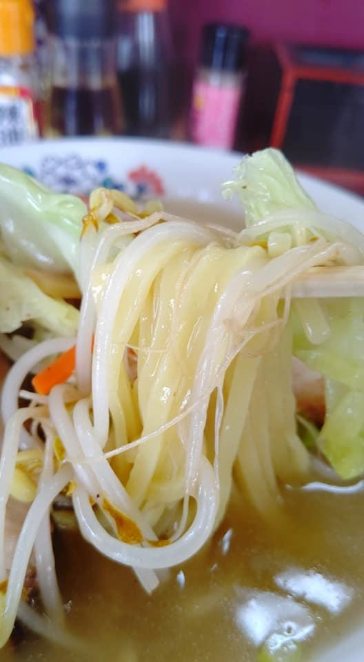 8番ラーメン本店