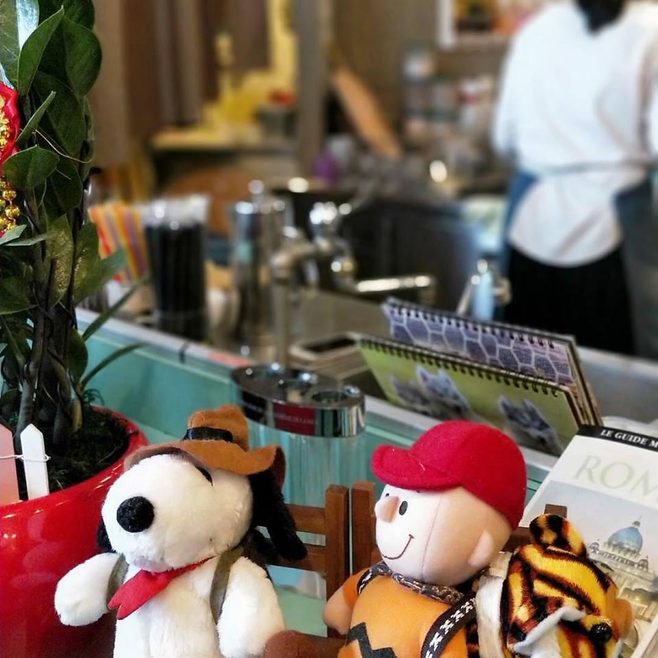 Holiday Cafe
