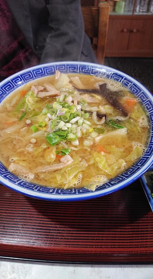 伝八そばや