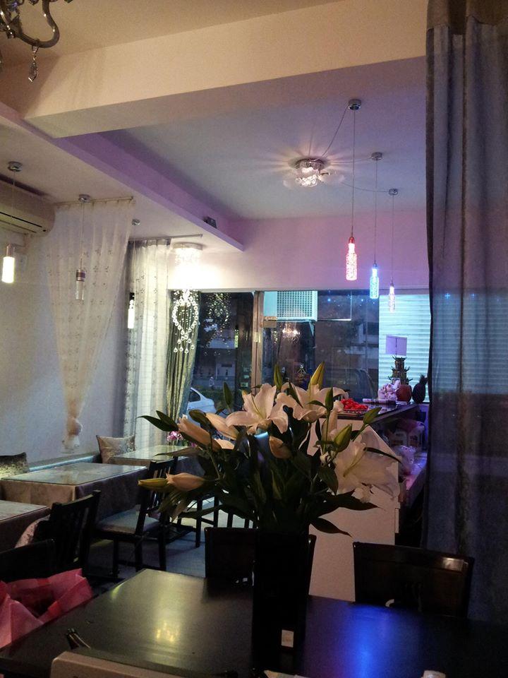 左伊咖啡館