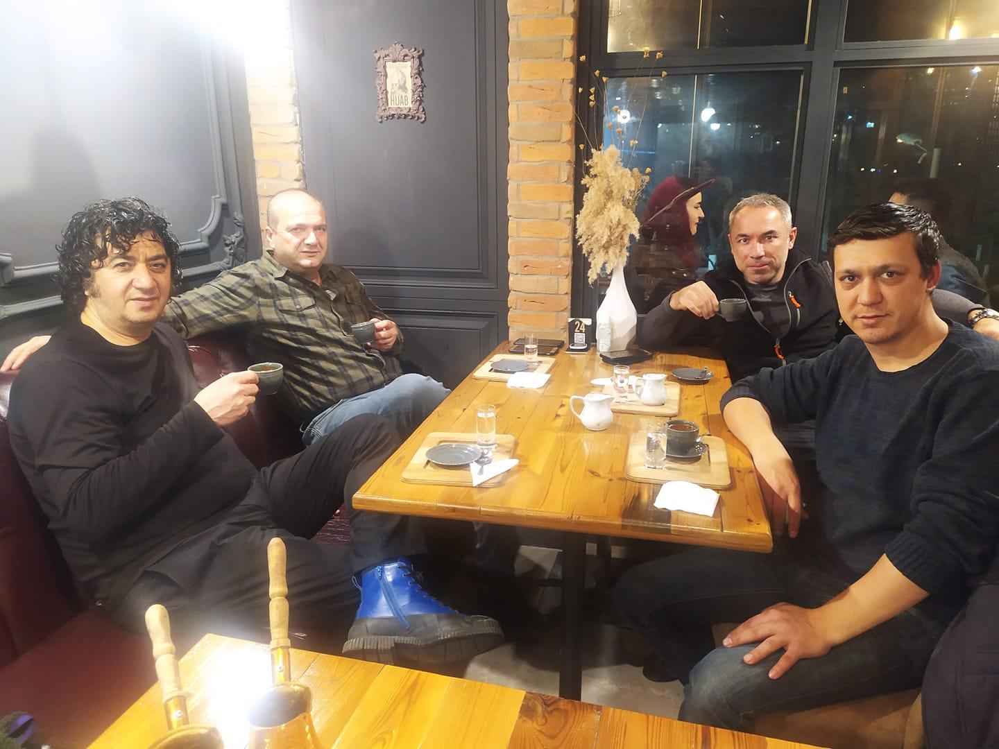 Izmir Cafe & Restaurant کافه رستوران ازمیر