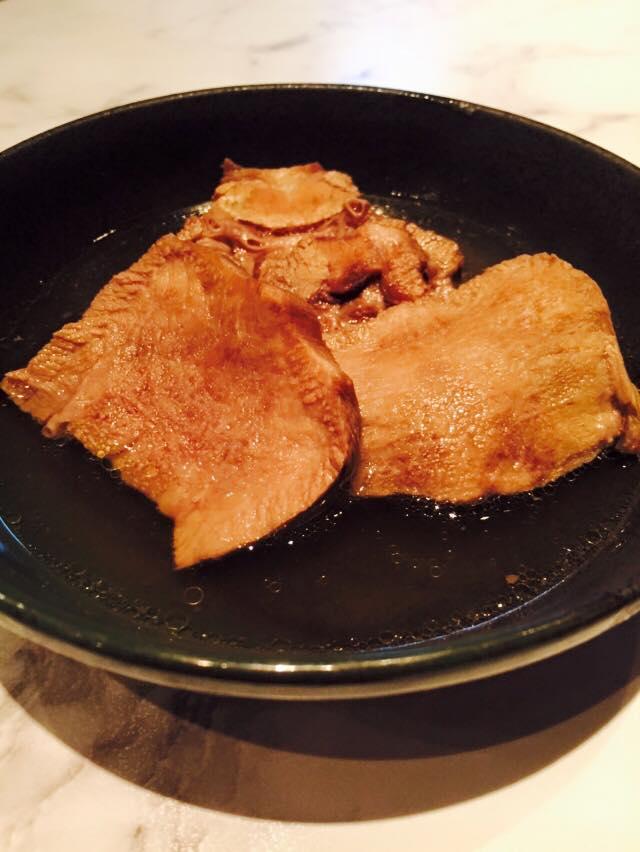 牛タン　えんじ