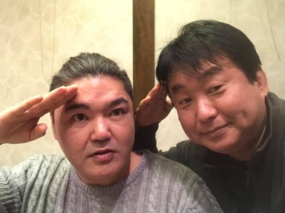 すし半