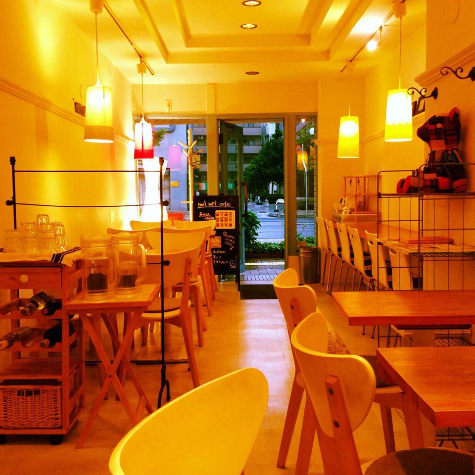 Mel mel cafe　(メルメルカフェ）