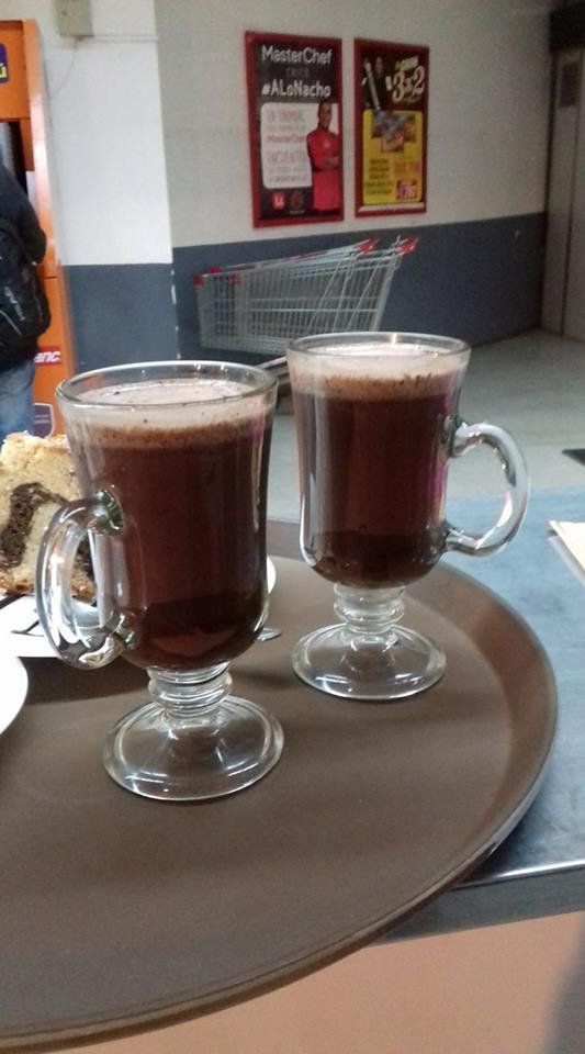 Kazu Gelateria & Cafetería