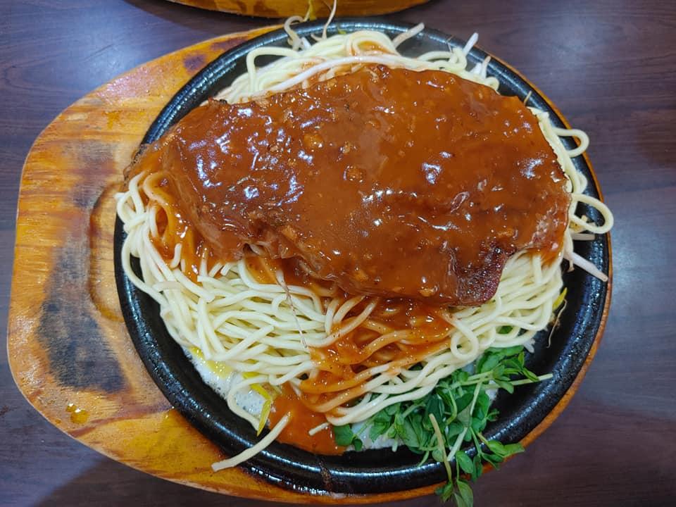 來發100平價牛排