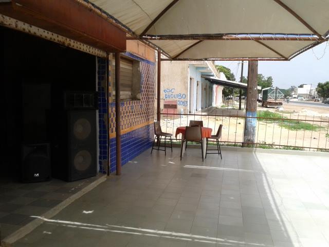 CHEZ IBA CAFE