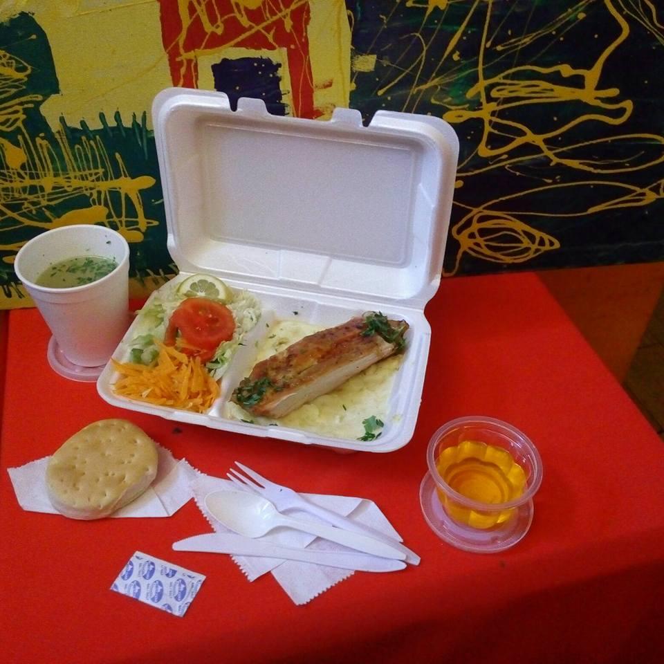 Colaciones para empresas "restaurat gato de madera"