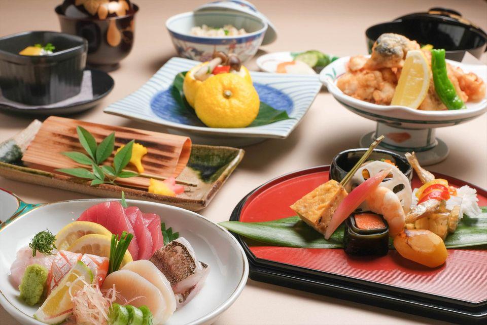 旬楽館/山口県下関のふく料理、あんこう料理店