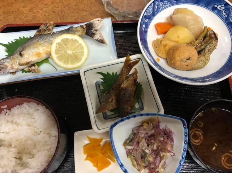 川魚料理お食事処山里
