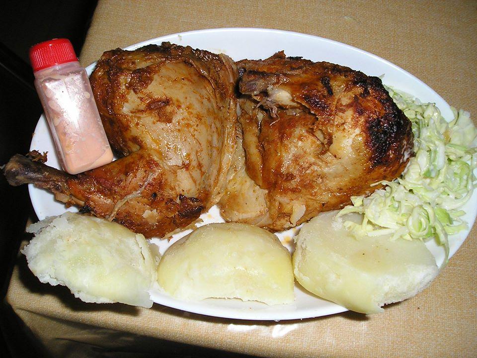 Pollos y anticuchos al carbon moka-shi TEL 0285815086 urias araki rafael
