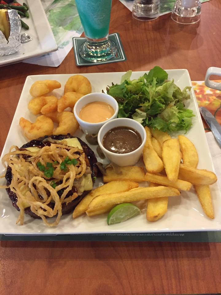 ຮ້ານ ອາຫານ“ເຮືອນຂ້ານ້ອຍ“