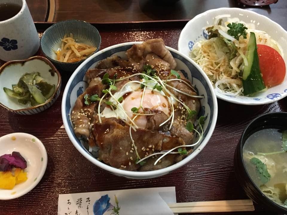 ステーキ&しゃぶしゃぶ 東屋