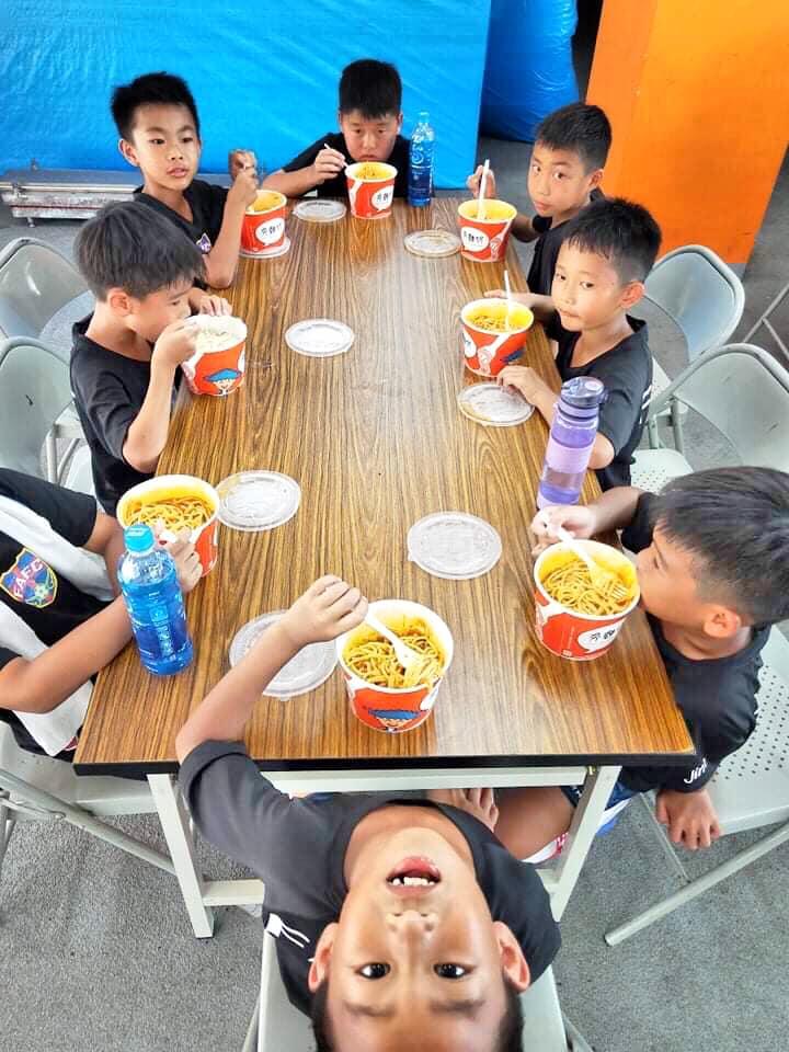 夯麵坊輔大店